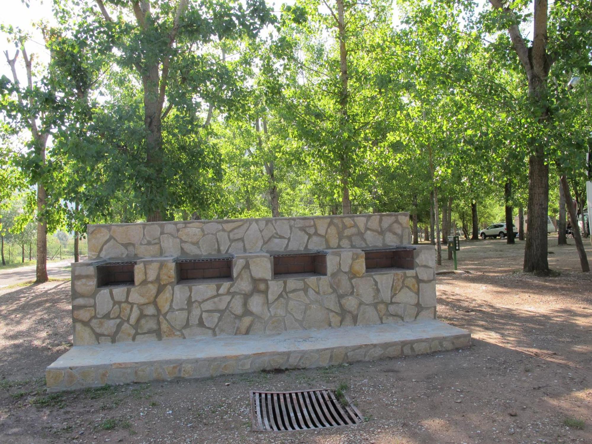Camping Rural Llanos De Arance Coto Ríos Zewnętrze zdjęcie